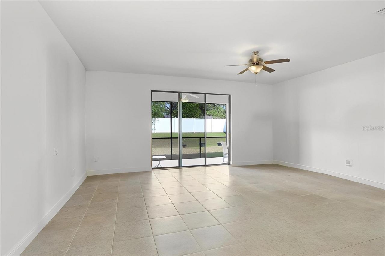 1214 Florablu Drive , Seffner, FL 33584 Photo