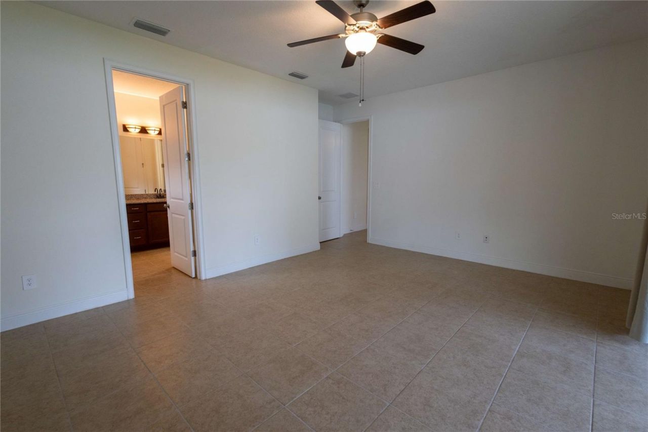 1214 Florablu Drive, Seffner, FL 33584 Photo