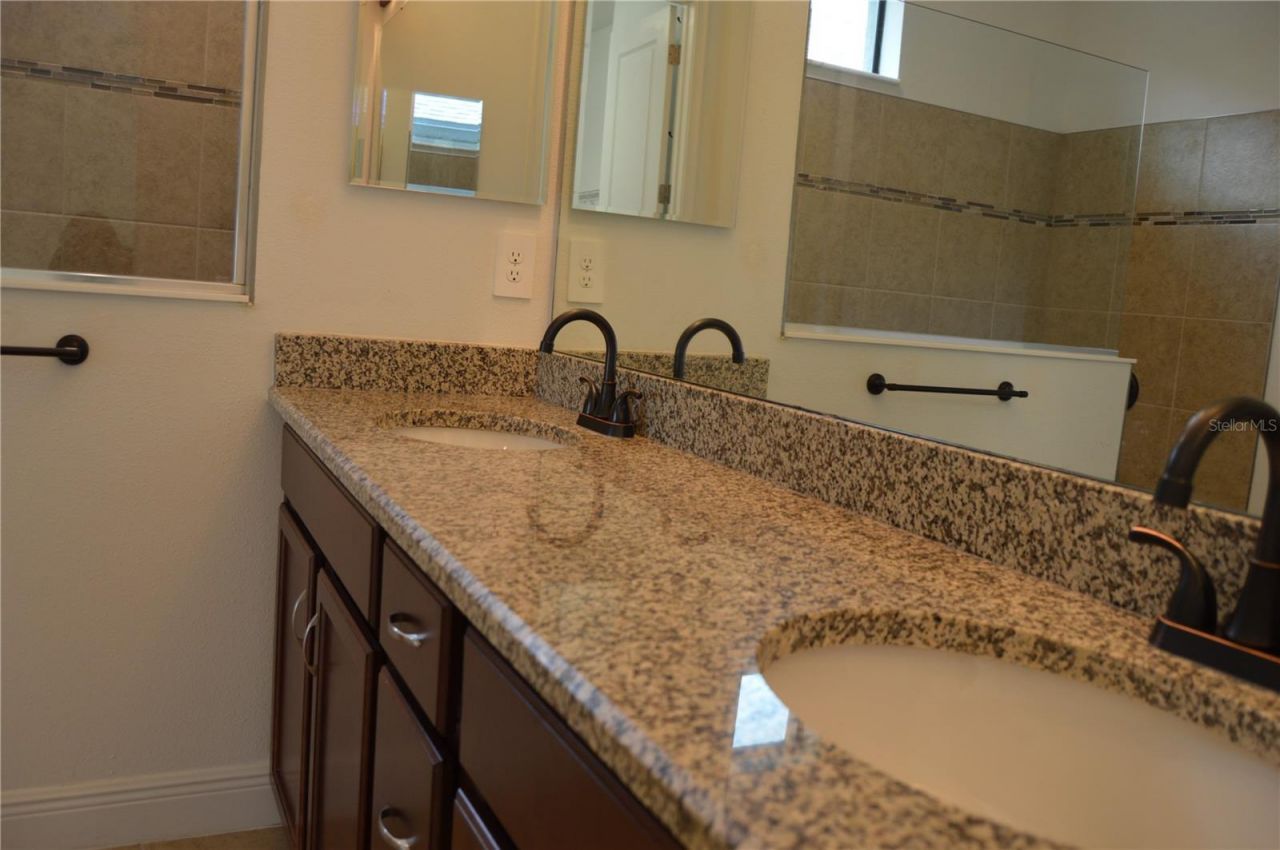 1214 Florablu Drive , Seffner, FL 33584 Photo