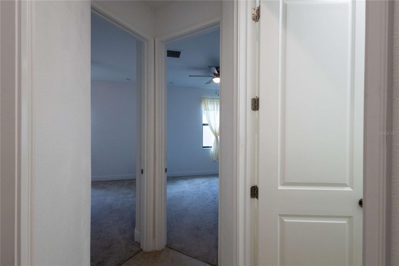 1214 Florablu Drive, Seffner, FL 33584 Photo