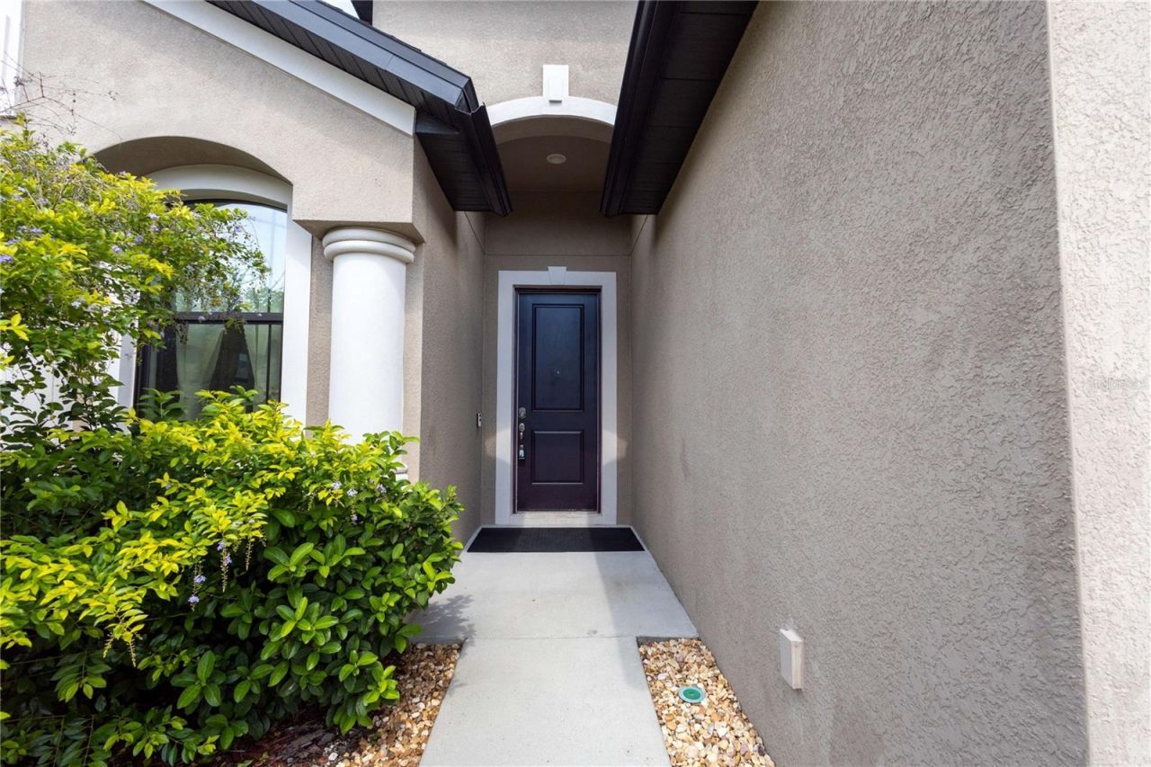 1214 Florablu Drive, Seffner, FL 33584 Photo