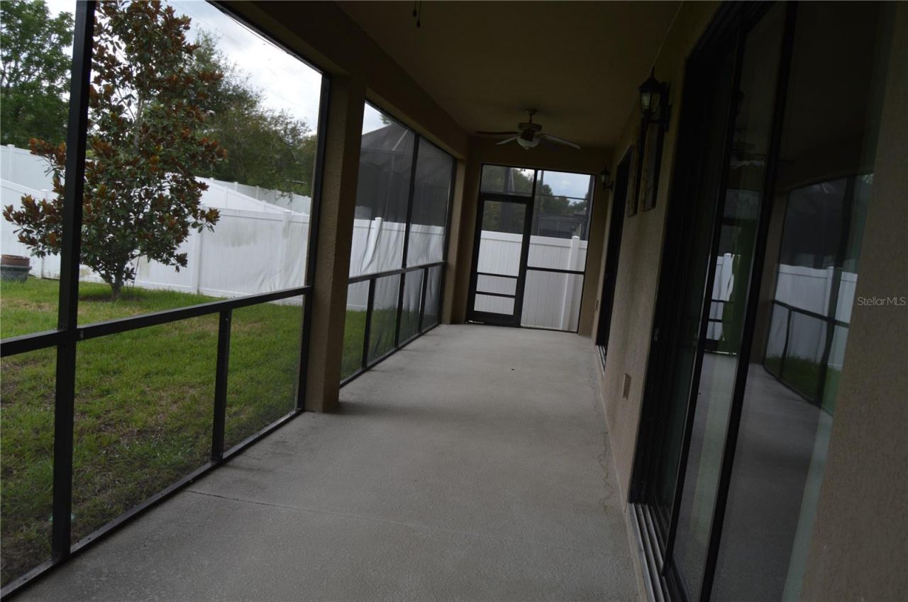 1214 Florablu Drive , Seffner, FL 33584 Photo
