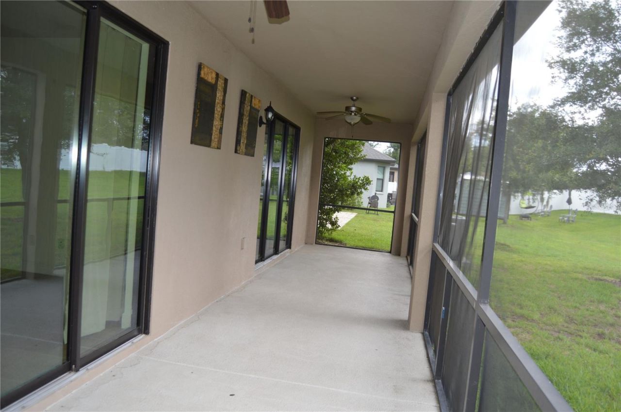 1214 Florablu Drive , Seffner, FL 33584 Photo