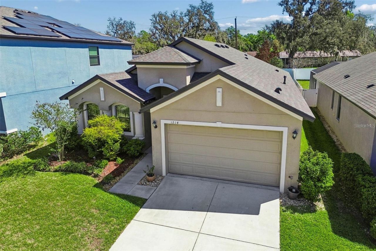 1214 Florablu Drive , Seffner, FL 33584 Photo