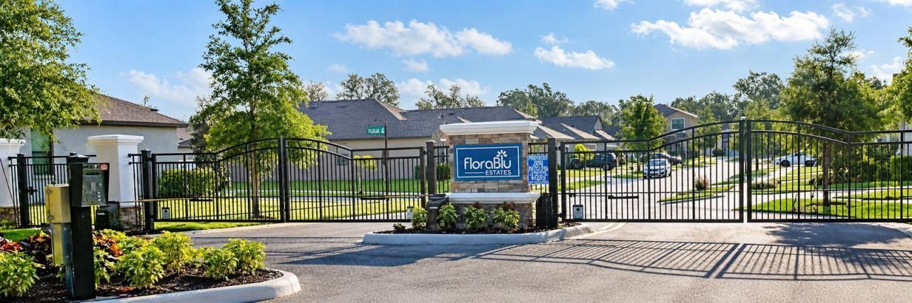 1214 Florablu Drive , Seffner, FL 33584 Photo