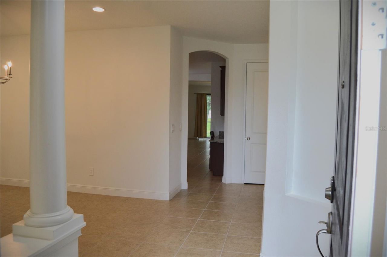 1214 Florablu Drive , Seffner, FL 33584 Photo