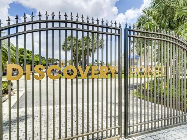 2147 Discovery Circle W, Deerfield Beach, FL 33442