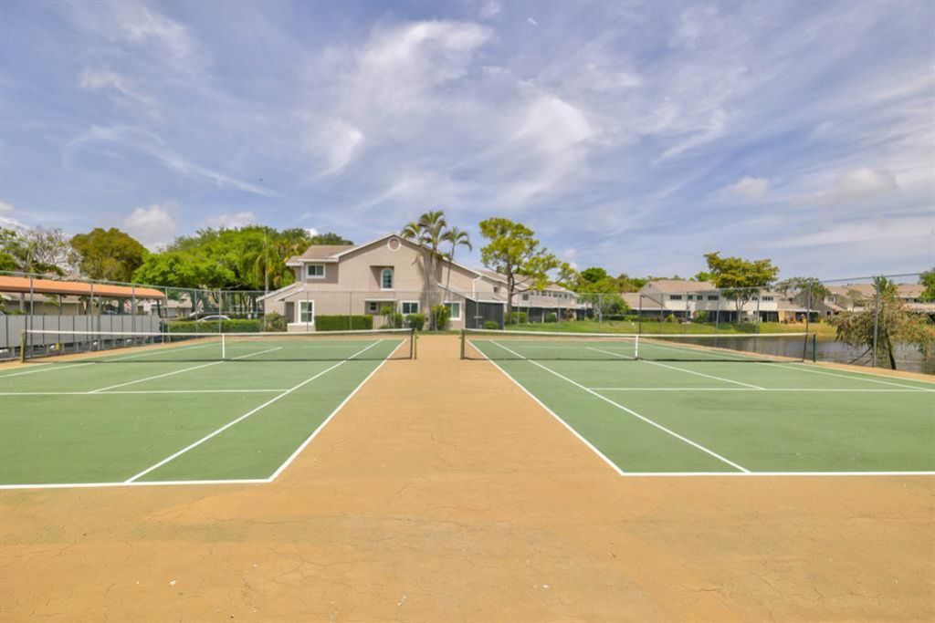 2147 Discovery Circle W, Deerfield Beach, FL 33442 Photo