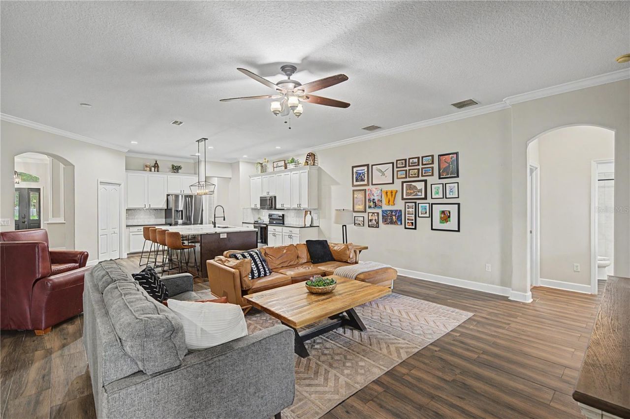 13134 Done Groven Drive, Dover, FL 33527 Photo