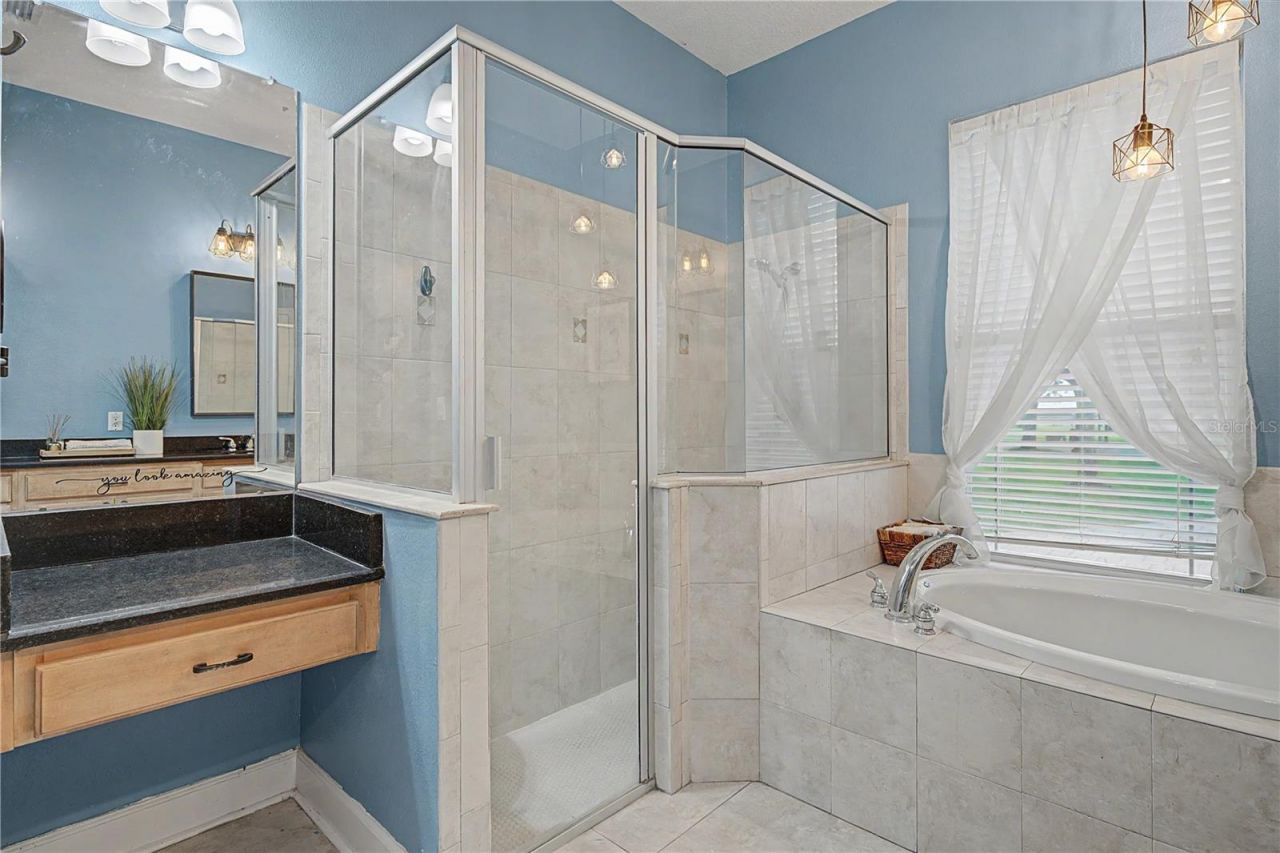 13134 Done Groven Drive, Dover, FL 33527 Photo