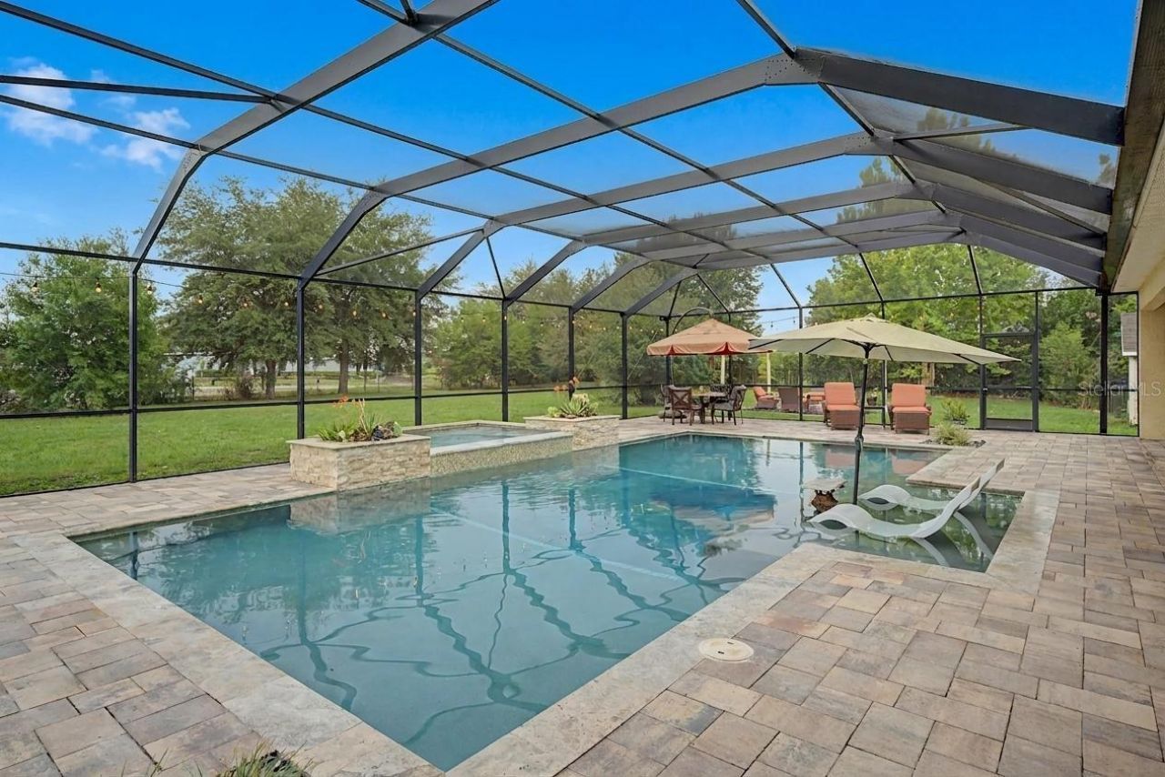13134 Done Groven Drive, Dover, FL 33527 Photo