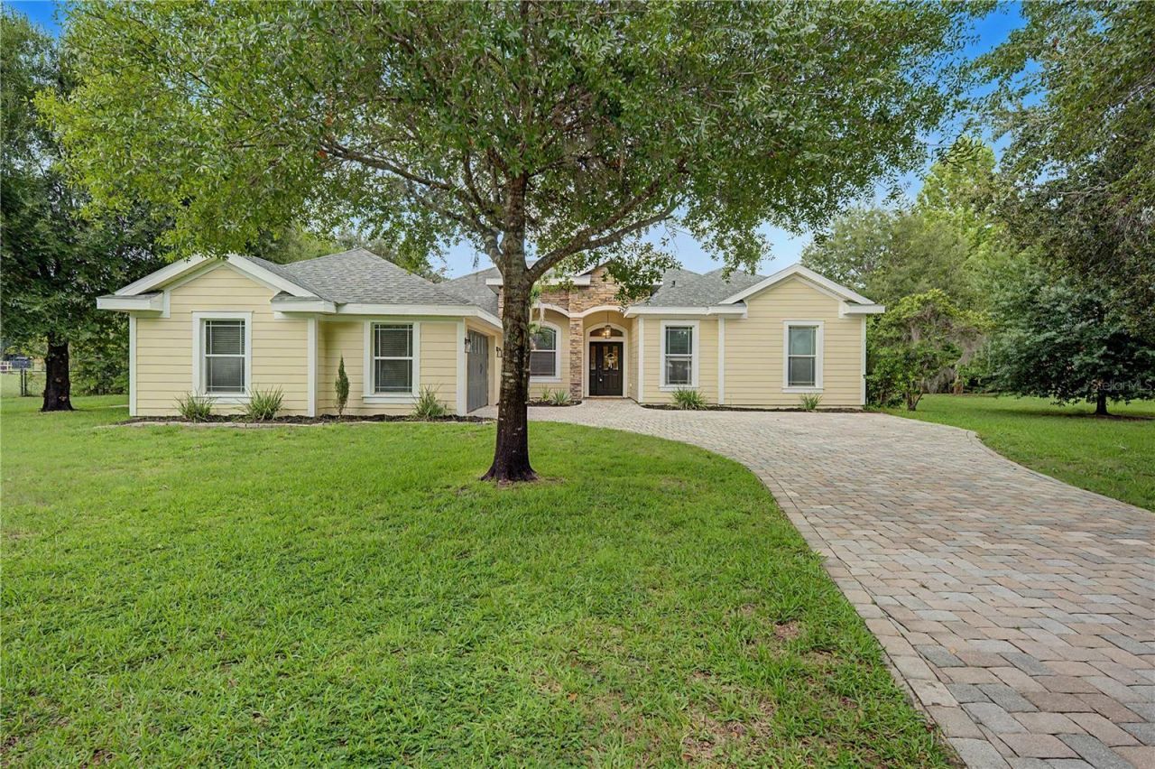 13134 Done Groven Drive, Dover, FL 33527 Photo