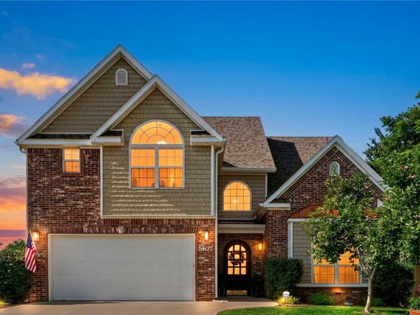 1407 NW 3rd Street, Bentonville, AR 72712