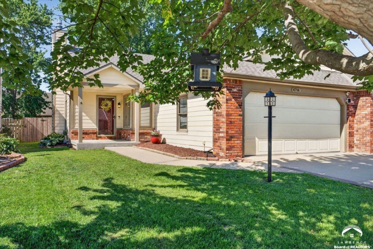 4714 Harvard Road, Lawrence, KS 66049 Main Photo