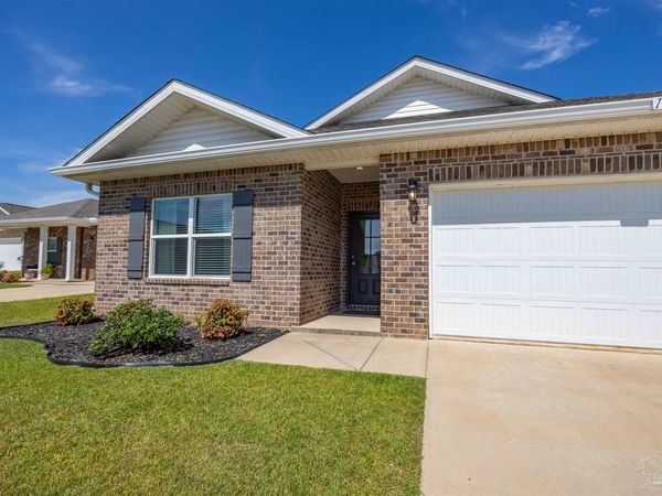 1649 Slate Dr, Cantonment, FL 32533