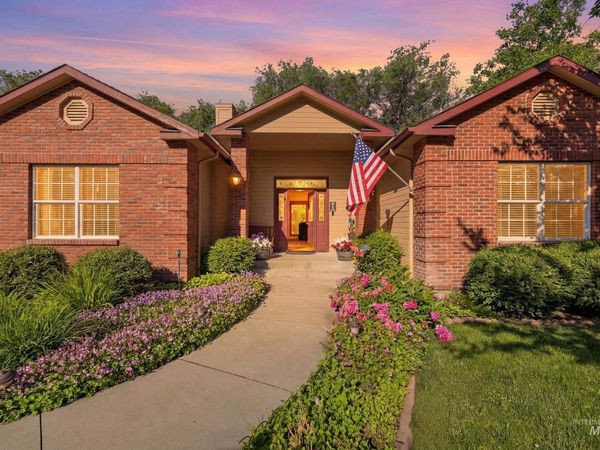 115 Walnut Creek Way, Nampa, ID 83686
