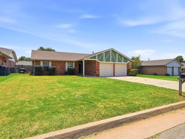10444 Fairfax Lane, Yukon, OK 73099