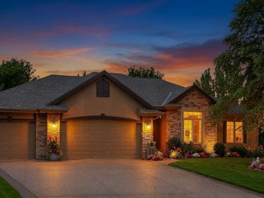 17318 Redman Circle, Omaha, NE 68116