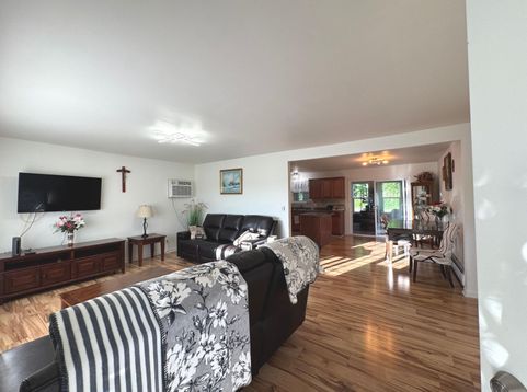Main Photo