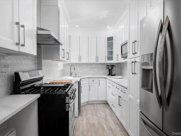 1111 Midland Avenue, Unit 6G, Bronxville, NY 10708