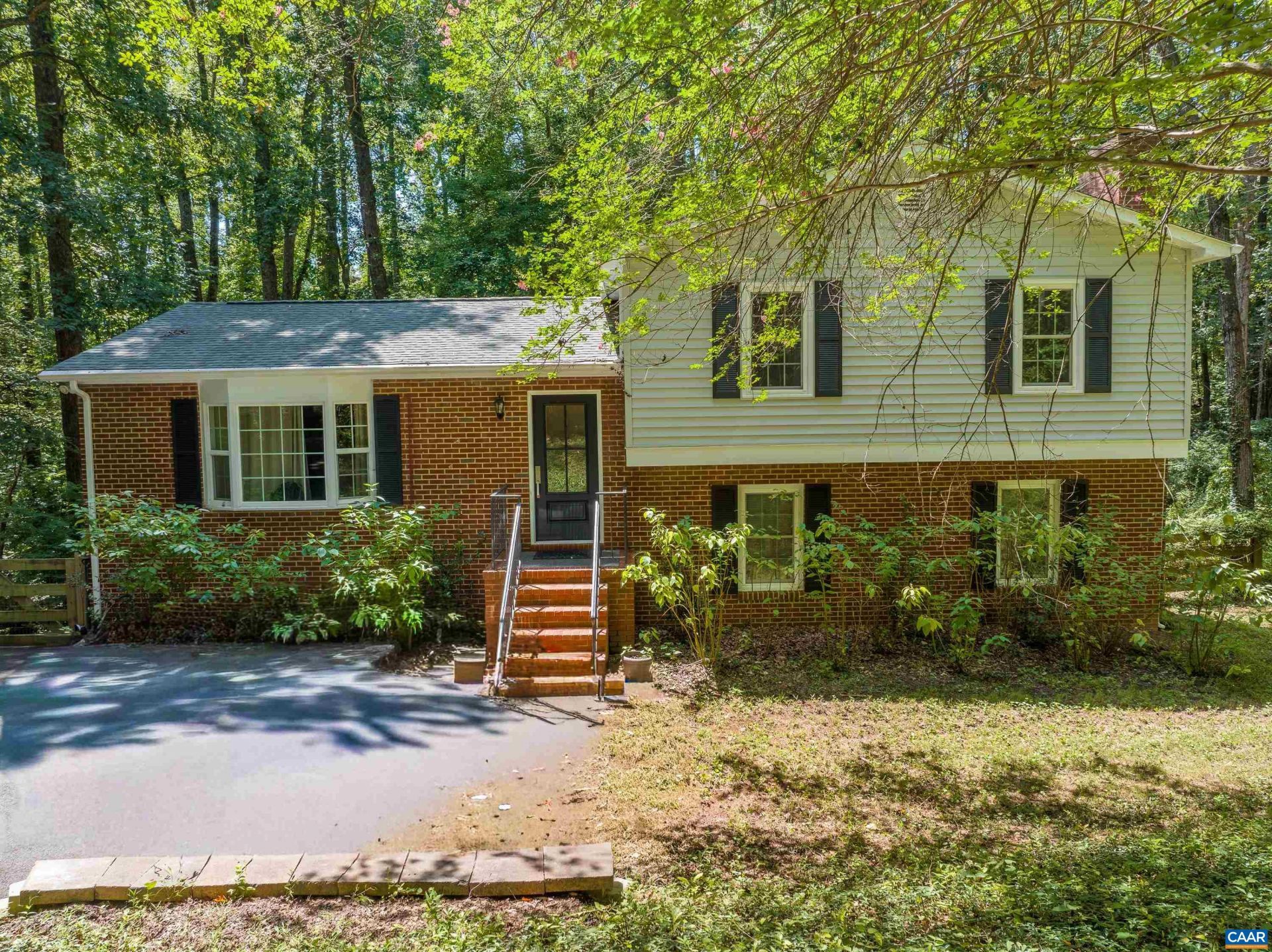 98 Oak Forest Cir, Charlottesville, VA 22901 Main Photo