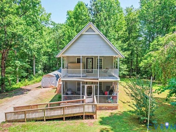 62 Falls Road , Lunenburg, VA 23974