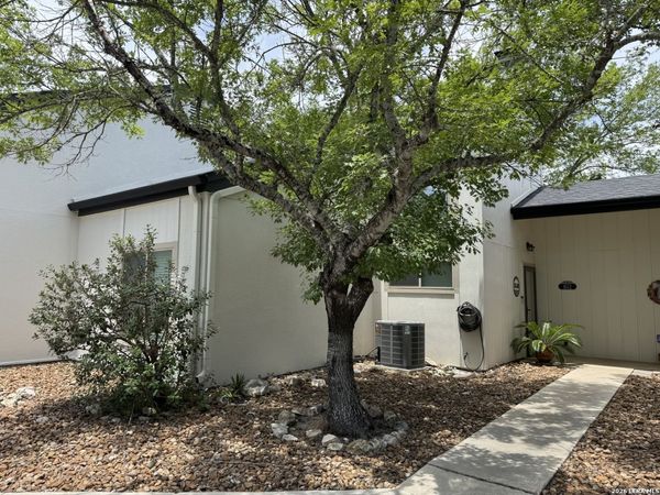 1101 Parkview Dr, Unit B12, Canyon Lake, TX 78133