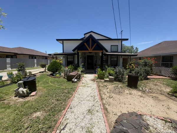 563 LA PALOMA DR, Eagle Pass, TX 78852