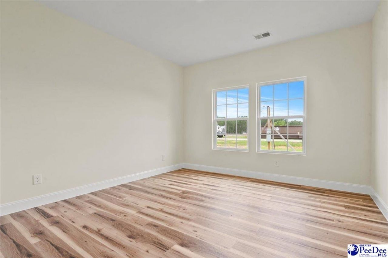 1511 E Home Avenue Photo 22