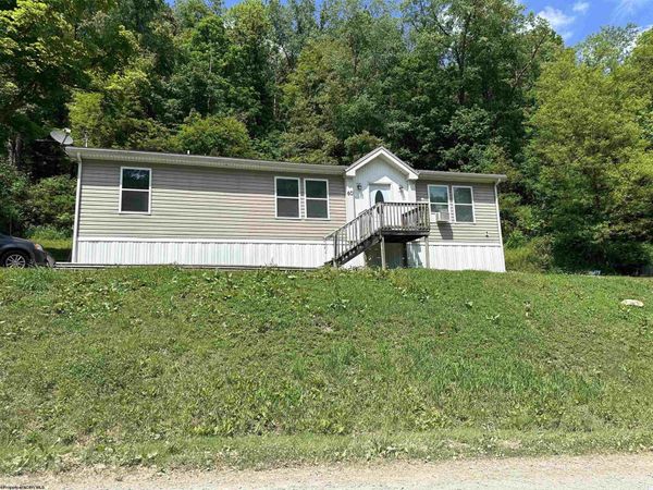 60 Craig Run Road, Rivesville, WV 26588