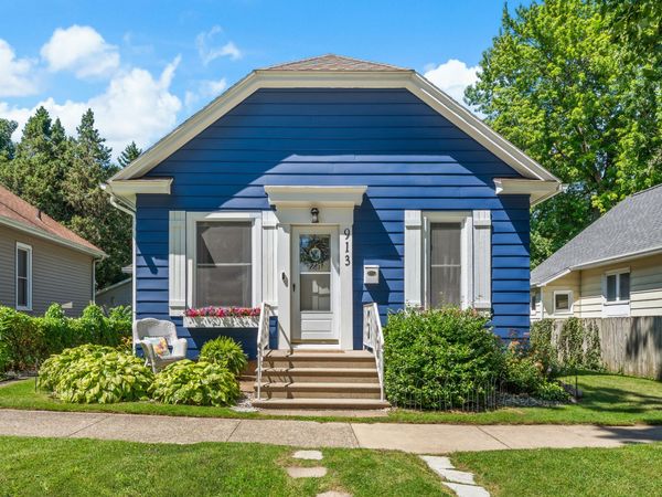 913 Wolcott Avenue, St. Joseph, MI 49085