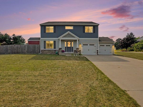 853 N Michigan Avenue, Fremont, MI 49412