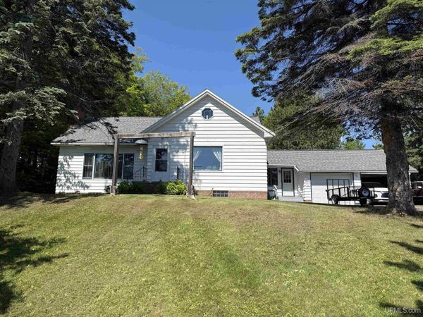 44991 US 41 Highway, Portage Twp, MI 49916