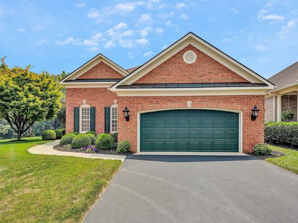 6542 Fairway Estates DR, Roanoke, VA 24018