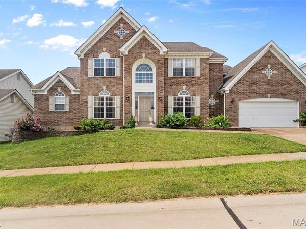 5136 Delcastle Drive , Florissant, MO 63034