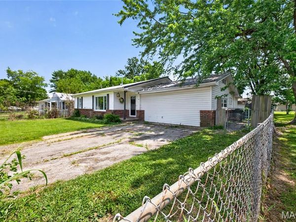 707 McClain Street, Richland, MO 65556