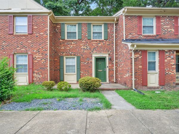 14553 Old Courthouse Way, Unit B, Newport News, VA 23608