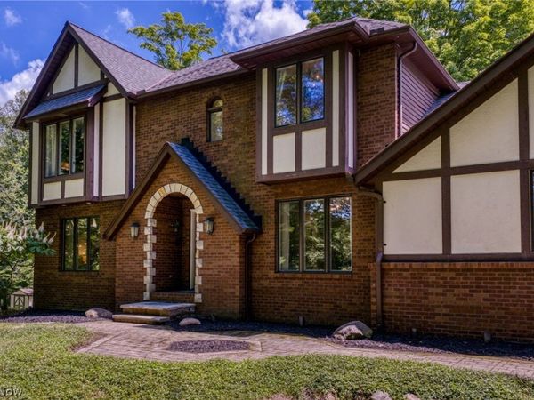 11535 Blackberry Lane , Chesterland, OH 44026