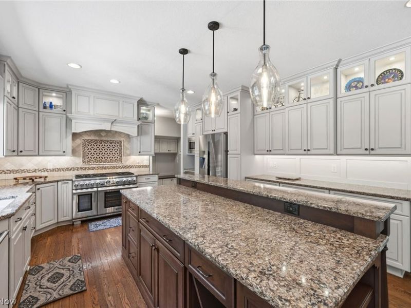 9305 Roryanna Drive , Chardon, OH 44024 Photo 15