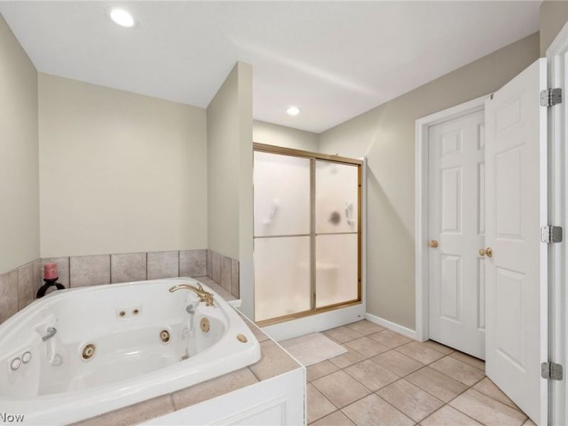 9305 Roryanna Drive , Chardon, OH 44024 Photo 26