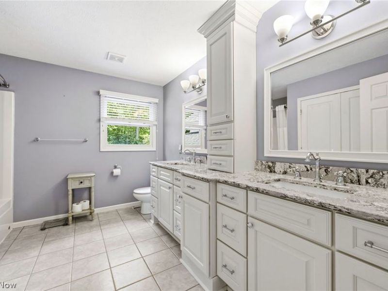 9305 Roryanna Drive , Chardon, OH 44024 Photo 32