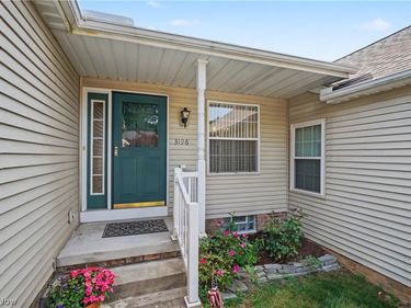 3196 Mariners Island Drive NW, Canton, OH 44708