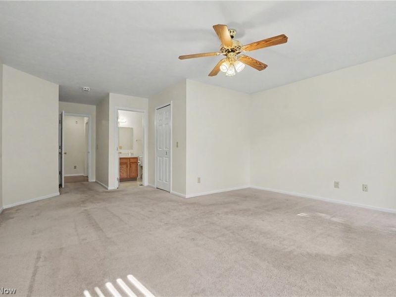 3196 Mariners Island Drive NW, Canton, OH 44708 Photo 10