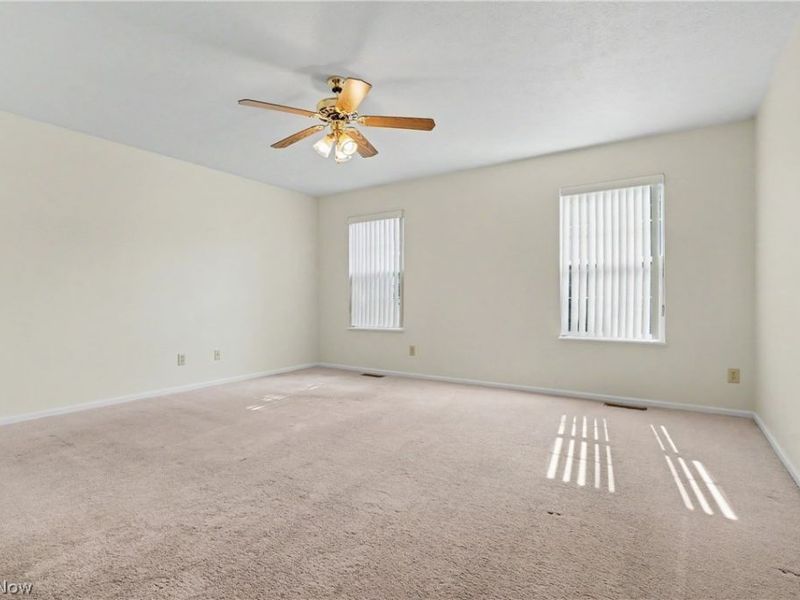 3196 Mariners Island Drive NW, Canton, OH 44708 Photo 11