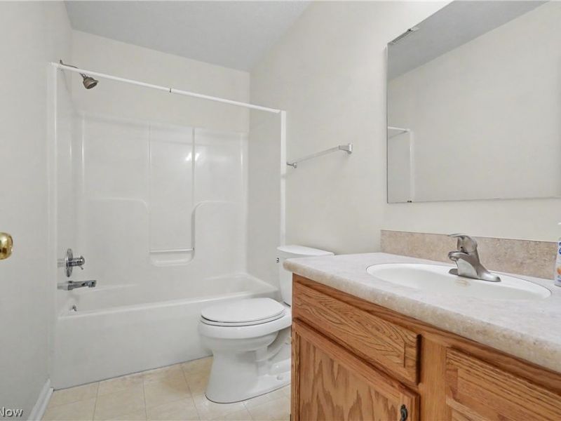 3196 Mariners Island Drive NW, Canton, OH 44708 Photo 14