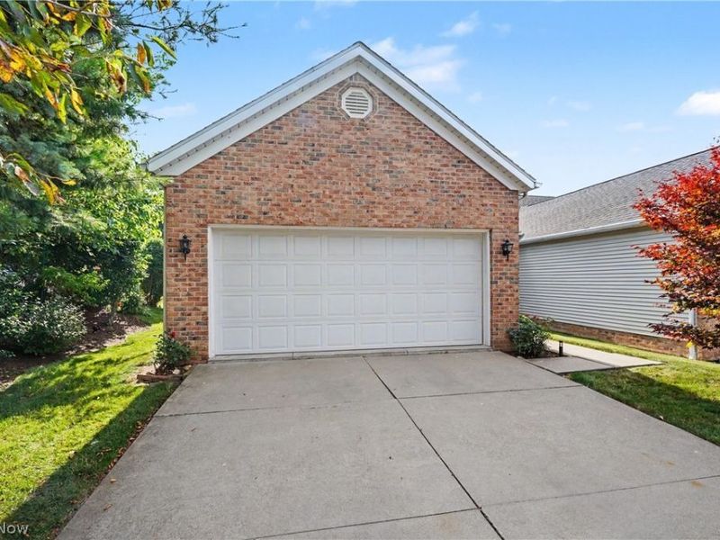 3196 Mariners Island Drive NW, Canton, OH 44708 Photo 21