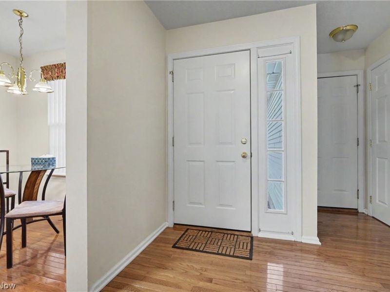 3196 Mariners Island Drive NW, Canton, OH 44708 Photo 3