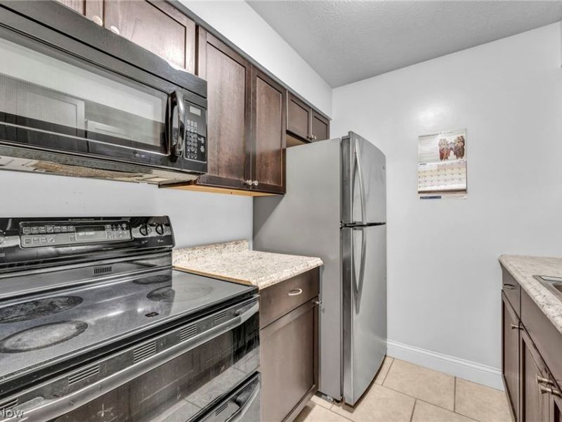 23855 David Drive, Unit 117, North Olmsted, OH 44070 Photo 15