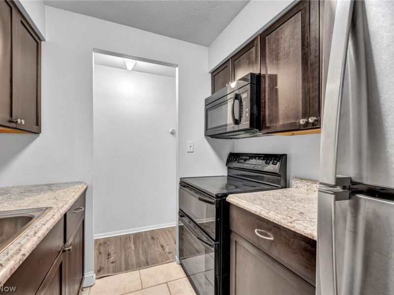 23855 David Drive, Unit 117, North Olmsted, OH 44070 Photo 16