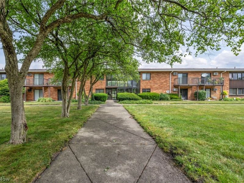 23855 David Drive, Unit 117, North Olmsted, OH 44070 Photo 30